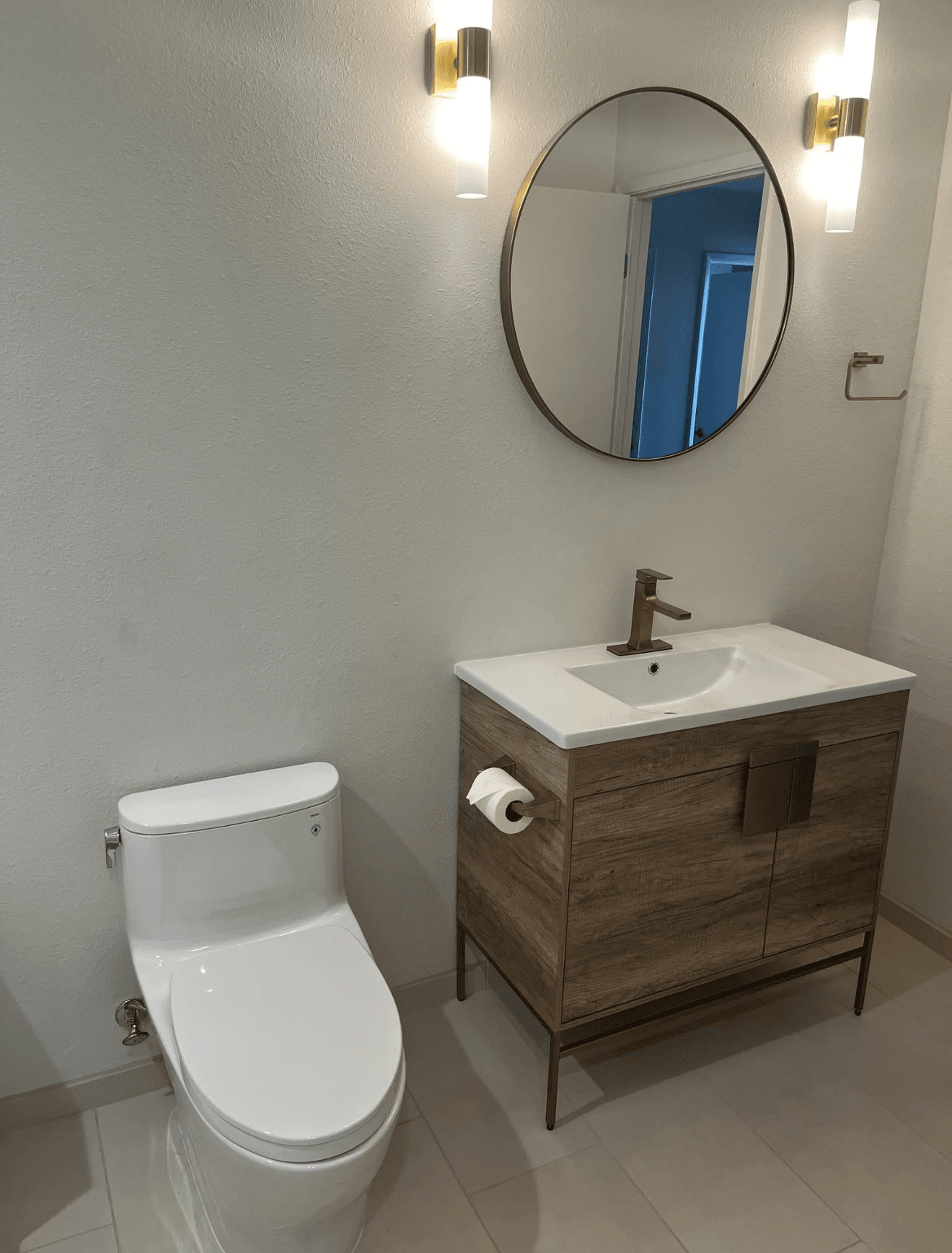 Bathroom Remodels project photo 4