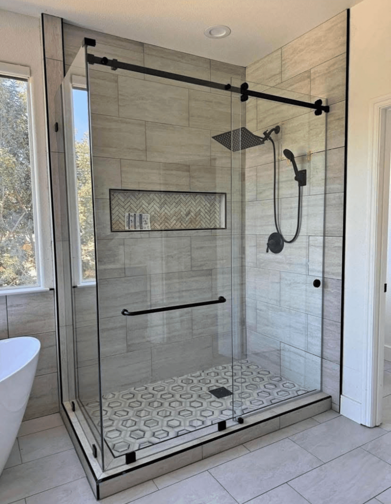 Bathroom Remodels project photo 31