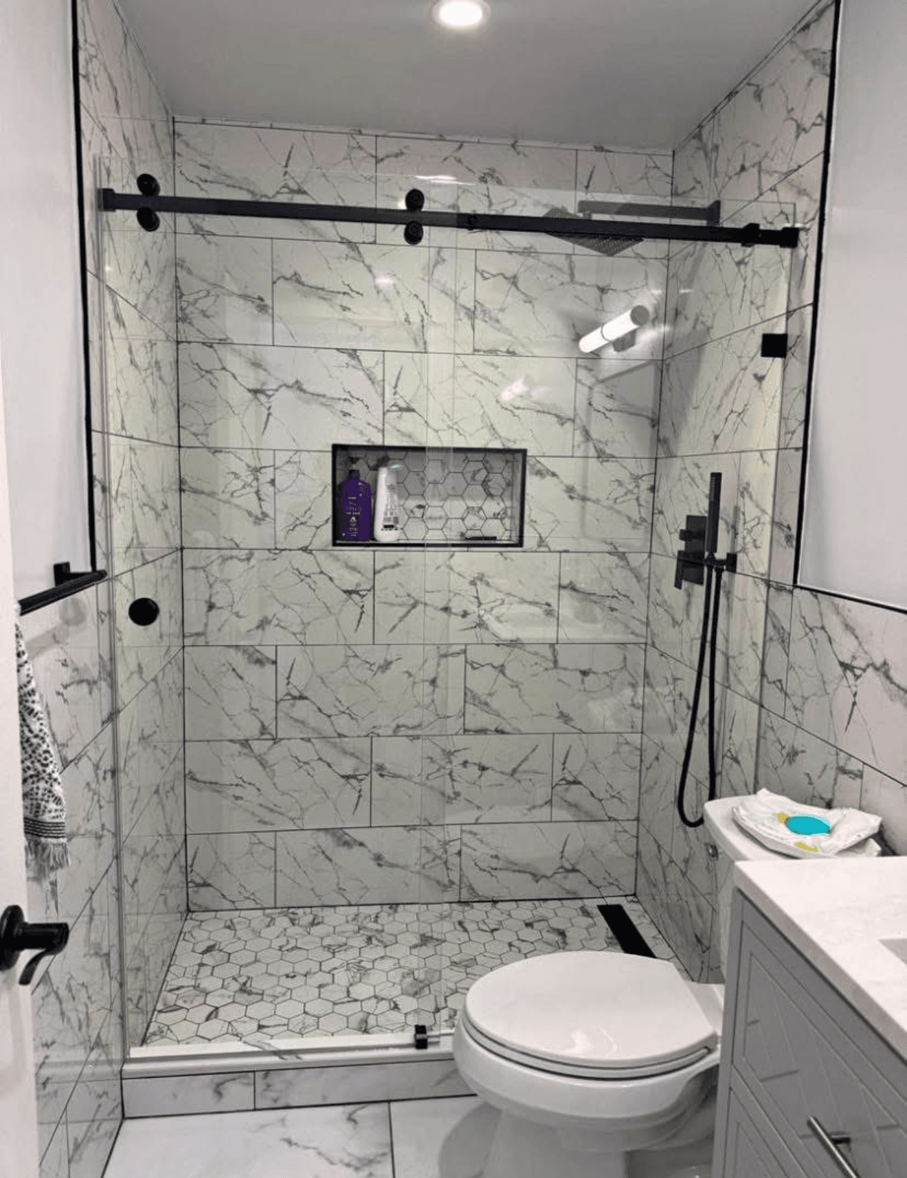 Bathroom Remodels project photo 36